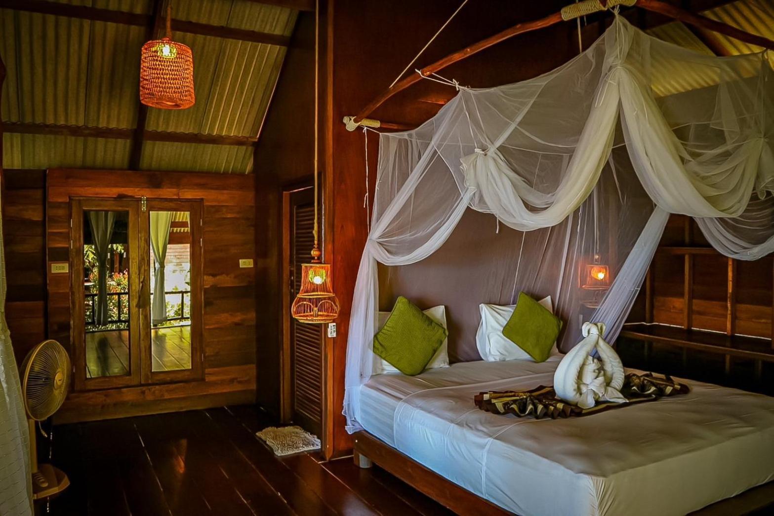 Hillhouse - Koh Yao Noi Bed and Breakfast Eksteriør billede